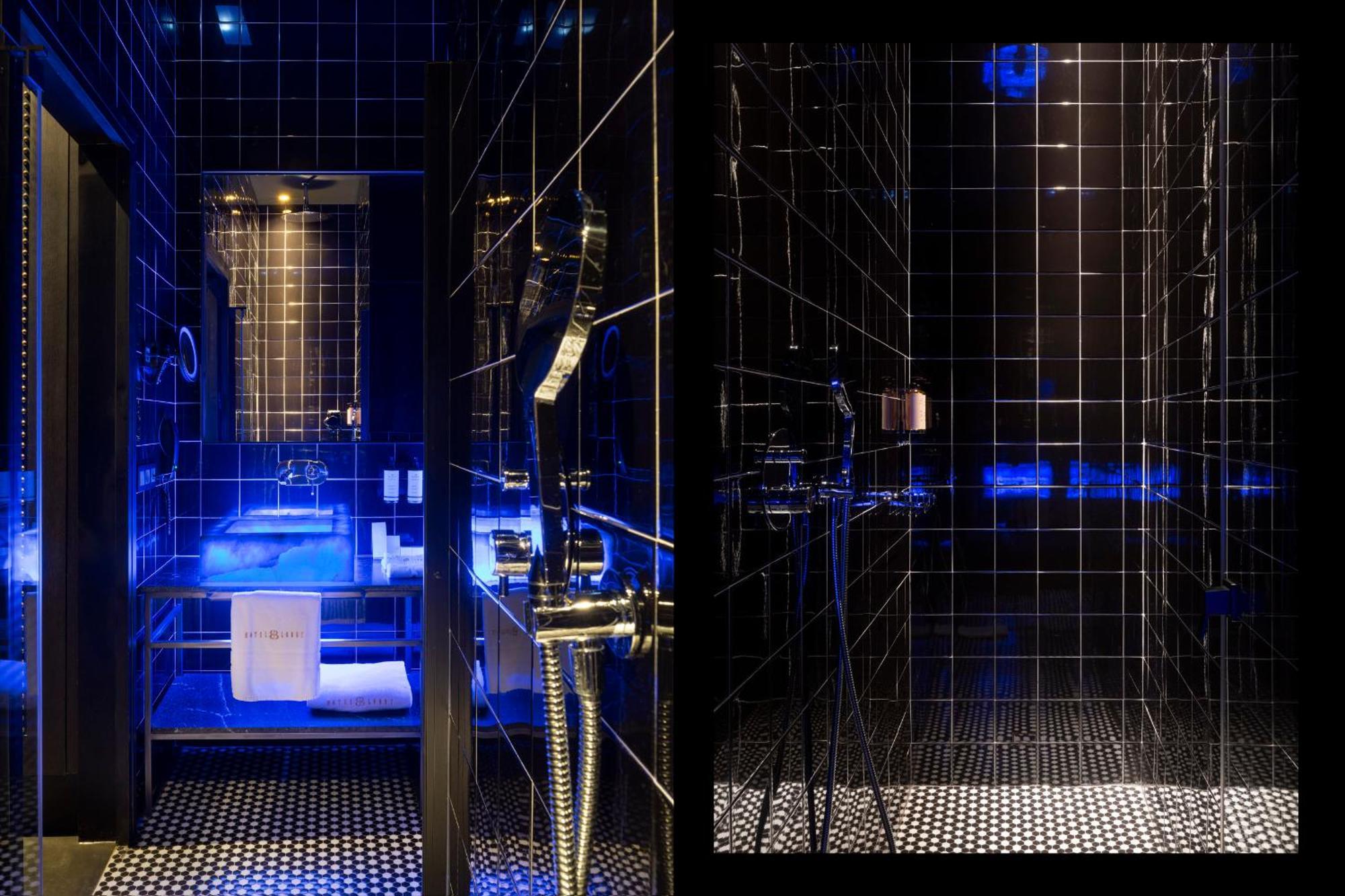 Hotel Lobby セビリア エクステリア 写真 A shower