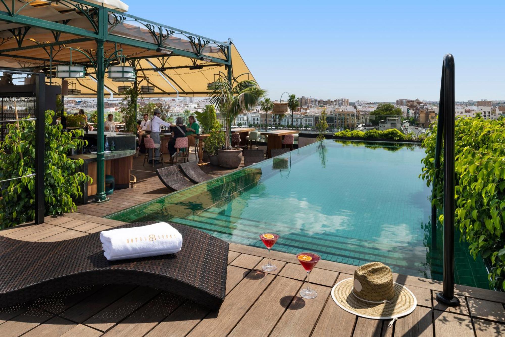 Hotel Lobby セビリア エクステリア 写真 Rooftop pool